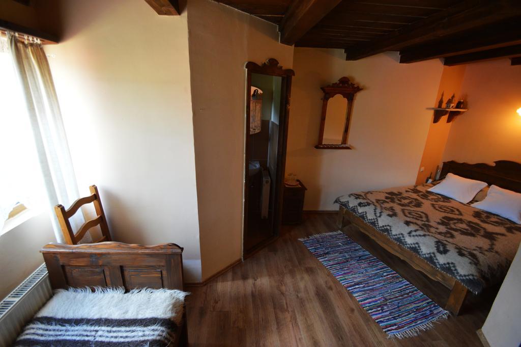 Arts And Crafts Guesthouse Baia-Sprie Exterior photo